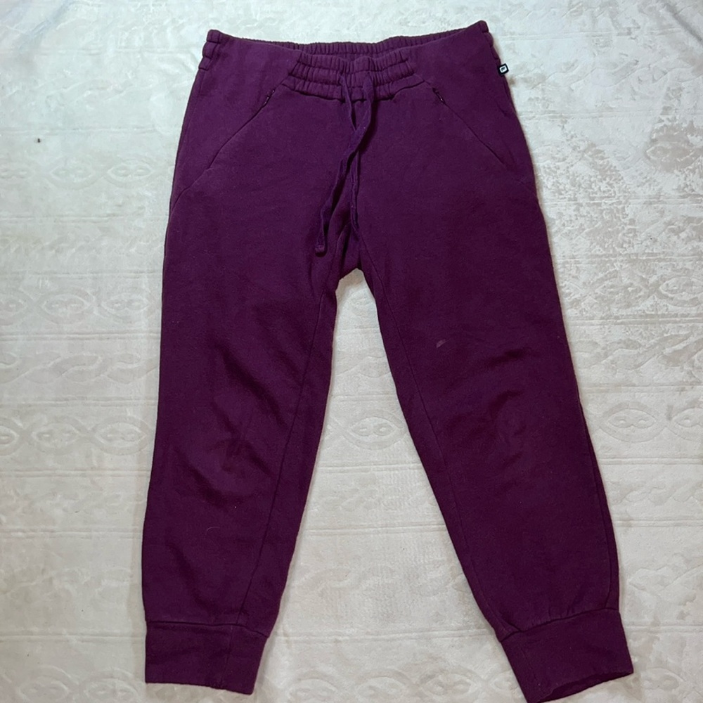 Fabletics cropped‎ sweatpants
